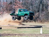 129_0803_12_z+1978_ford_f250+side_view_jump.jpg