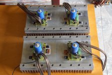 Amplifier moduls on heatsinks small.JPG