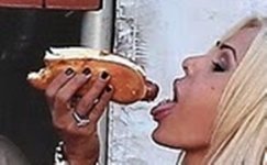 Sexy_girl_eatind_hotdog - cropped.jpg