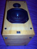 Monitor Audio R300-MD with rubber feet.jpg