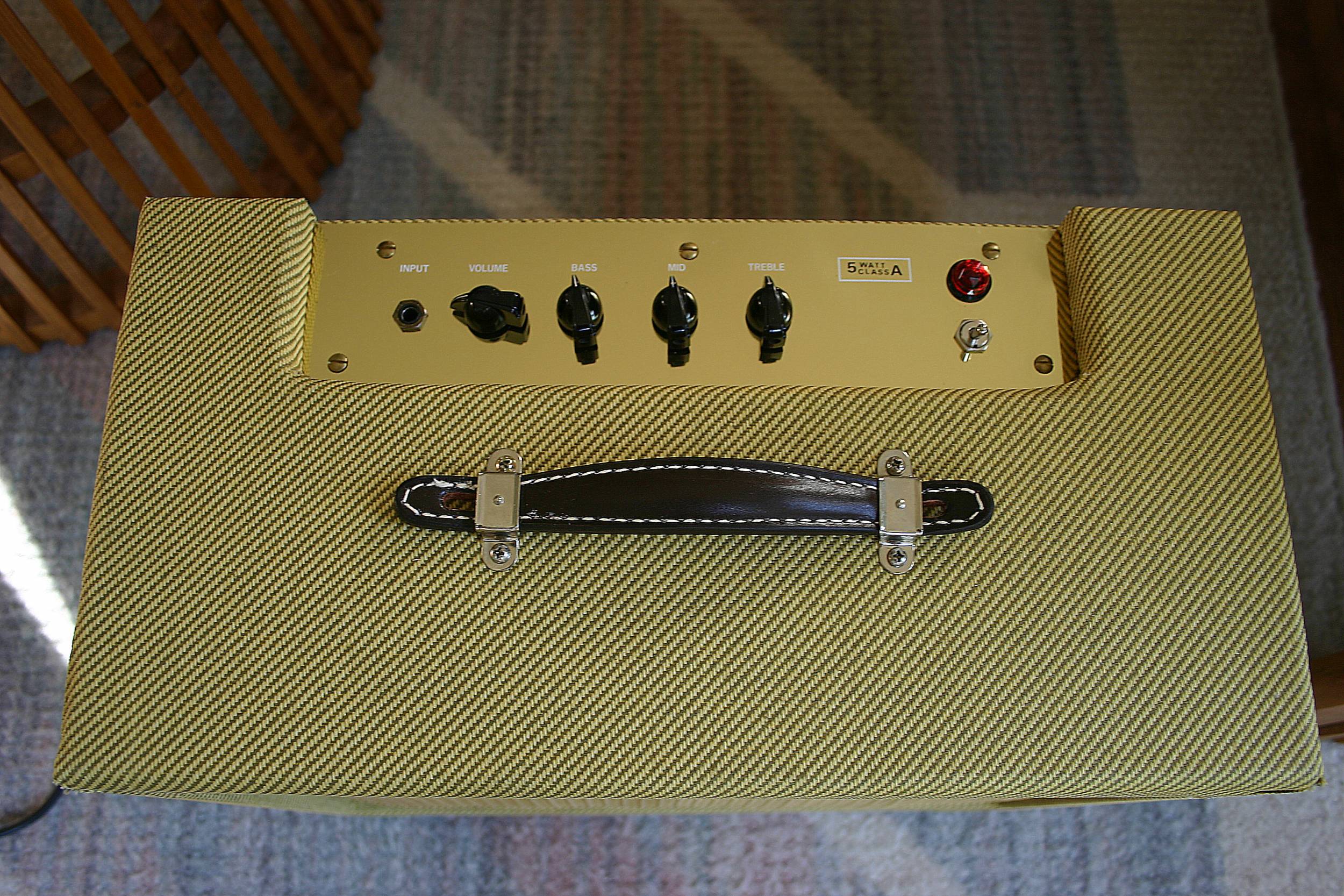 8_amp_top