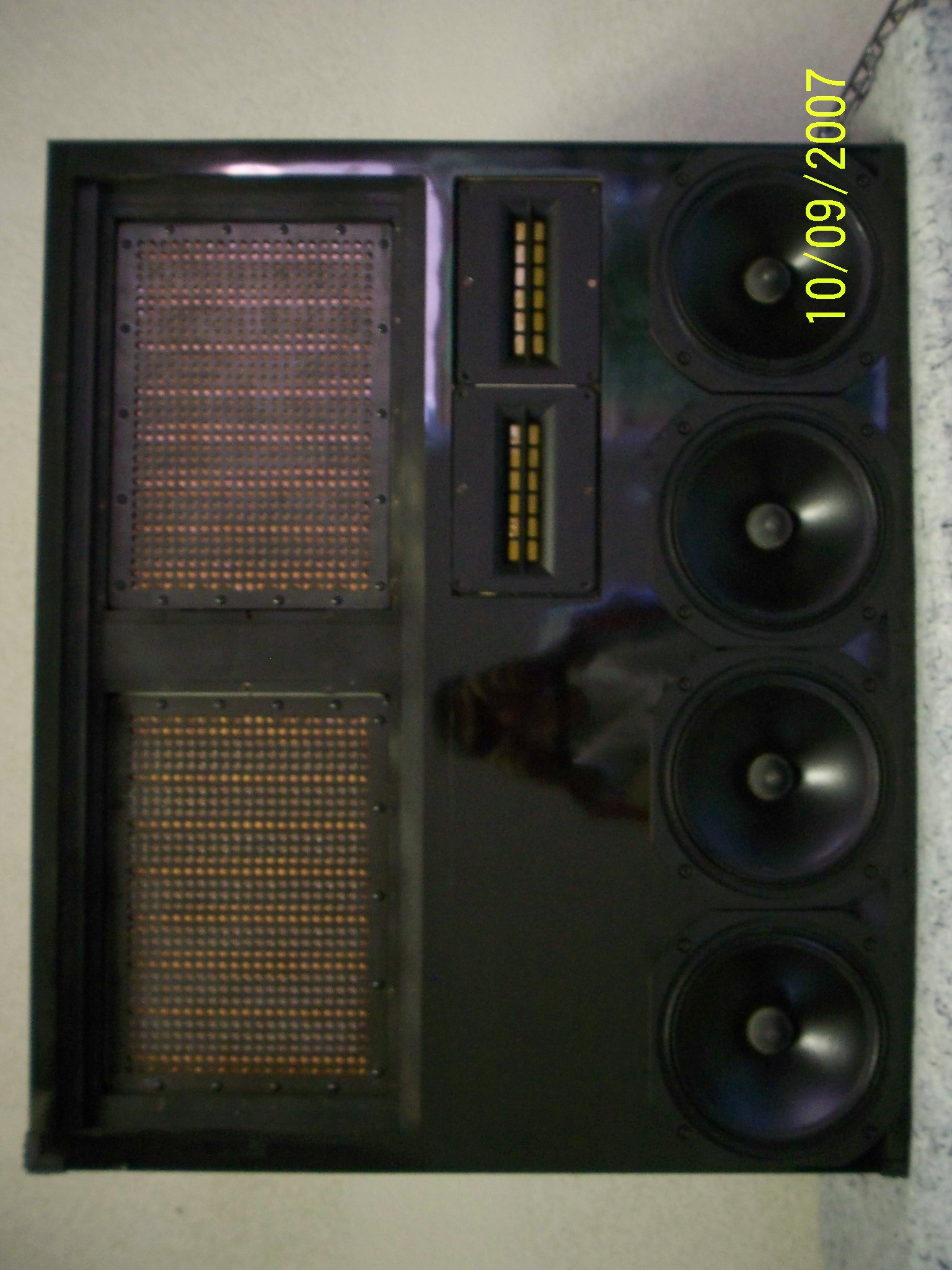 DK_High-SPL_planar_mid-hi_loudspeaker_-_sub_not_shown