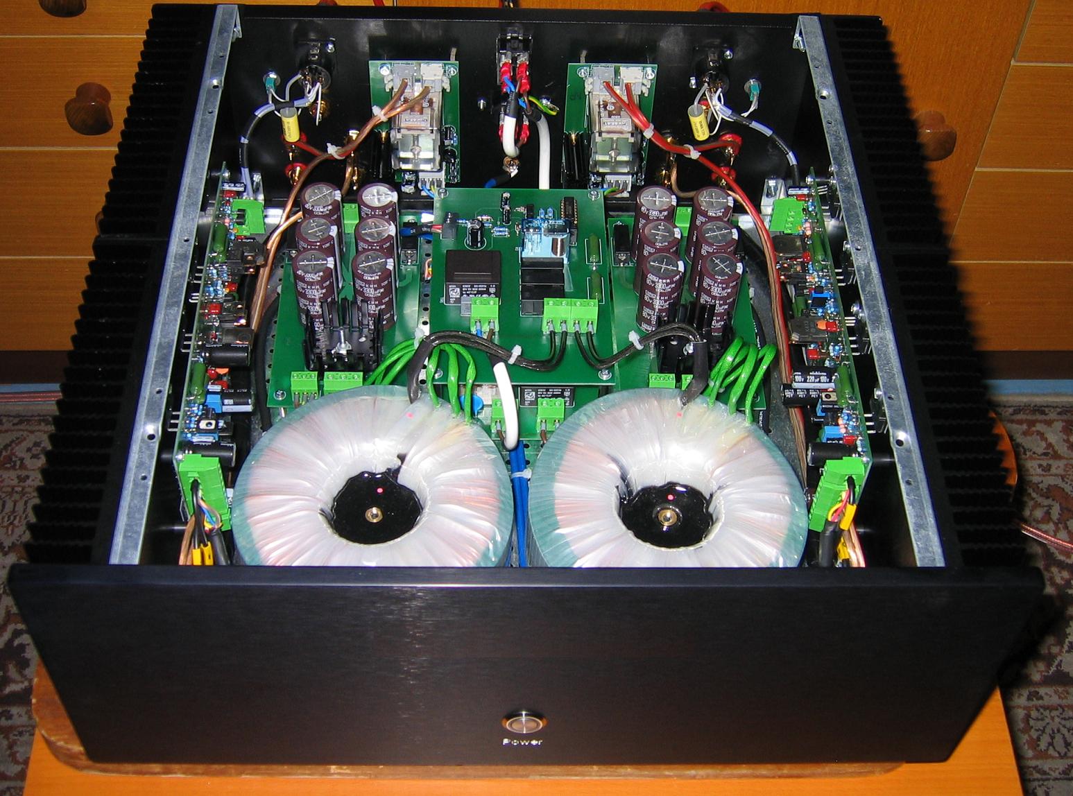 amp_2x330W