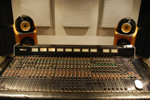 mixing_desk
