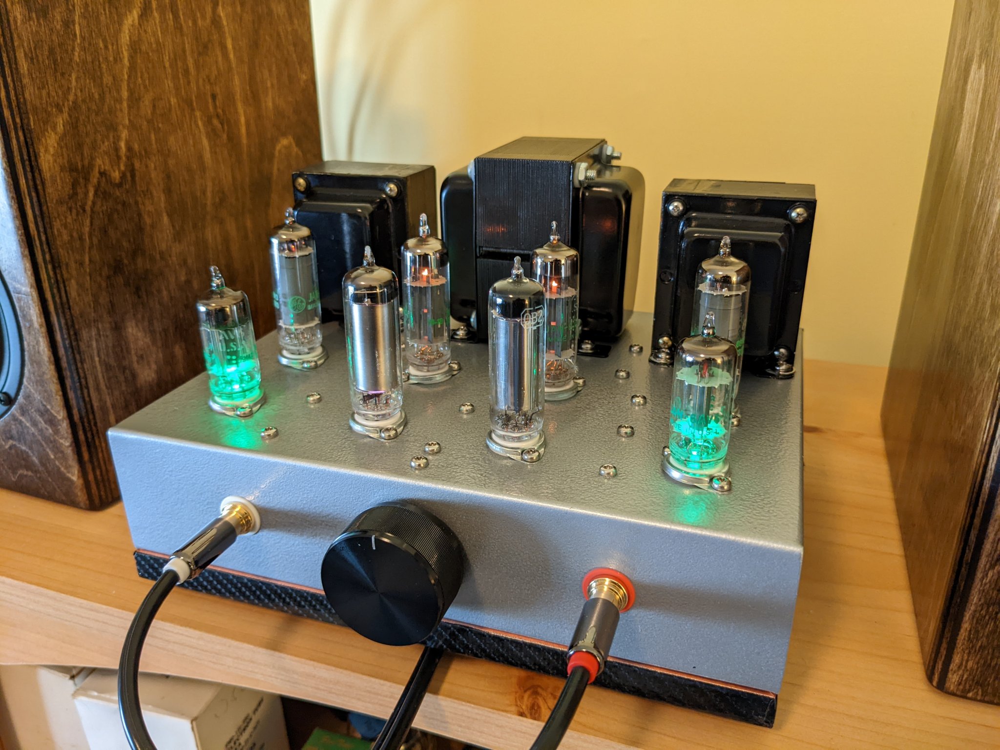 02 Amp.jpg