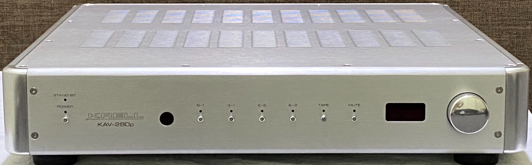 1 Krell KAV-280p.jpg