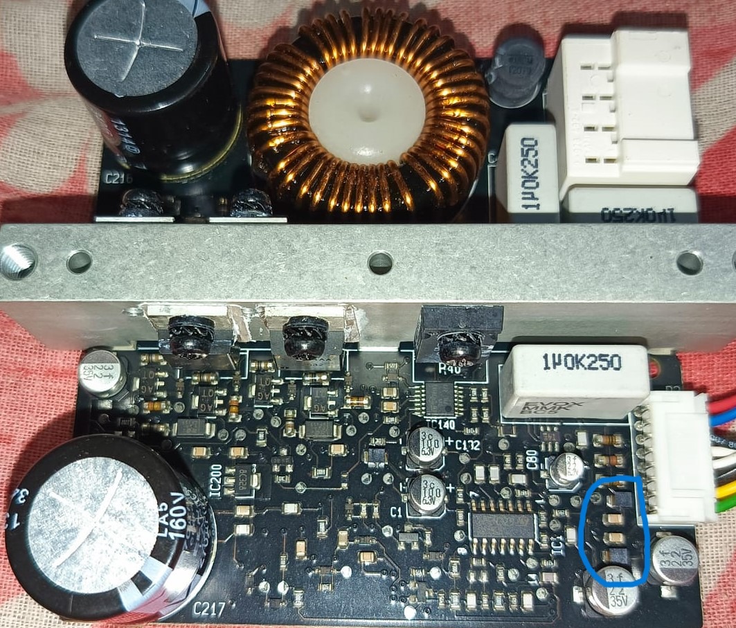 1000a with the parts.jpeg
