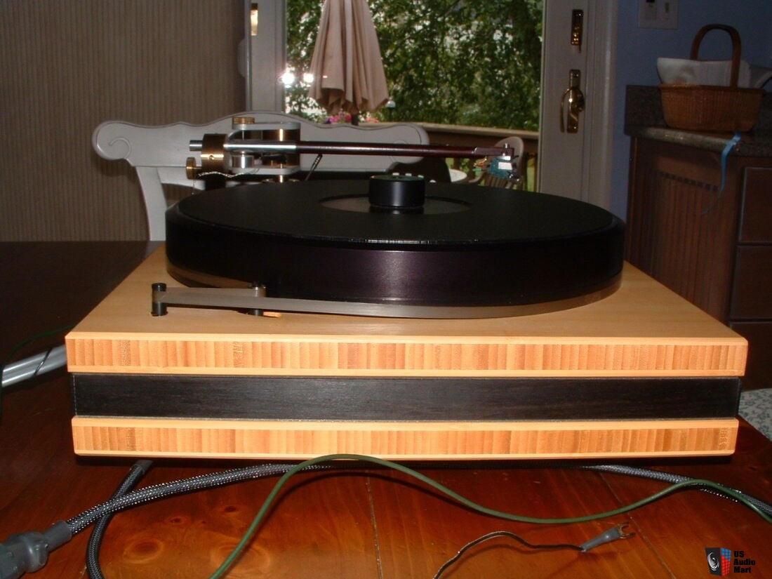 1295306-41bf3906-artemis-labs-sa1-turntable-and-schroeder-reference-tonearm-with-audio-note-so...jpg
