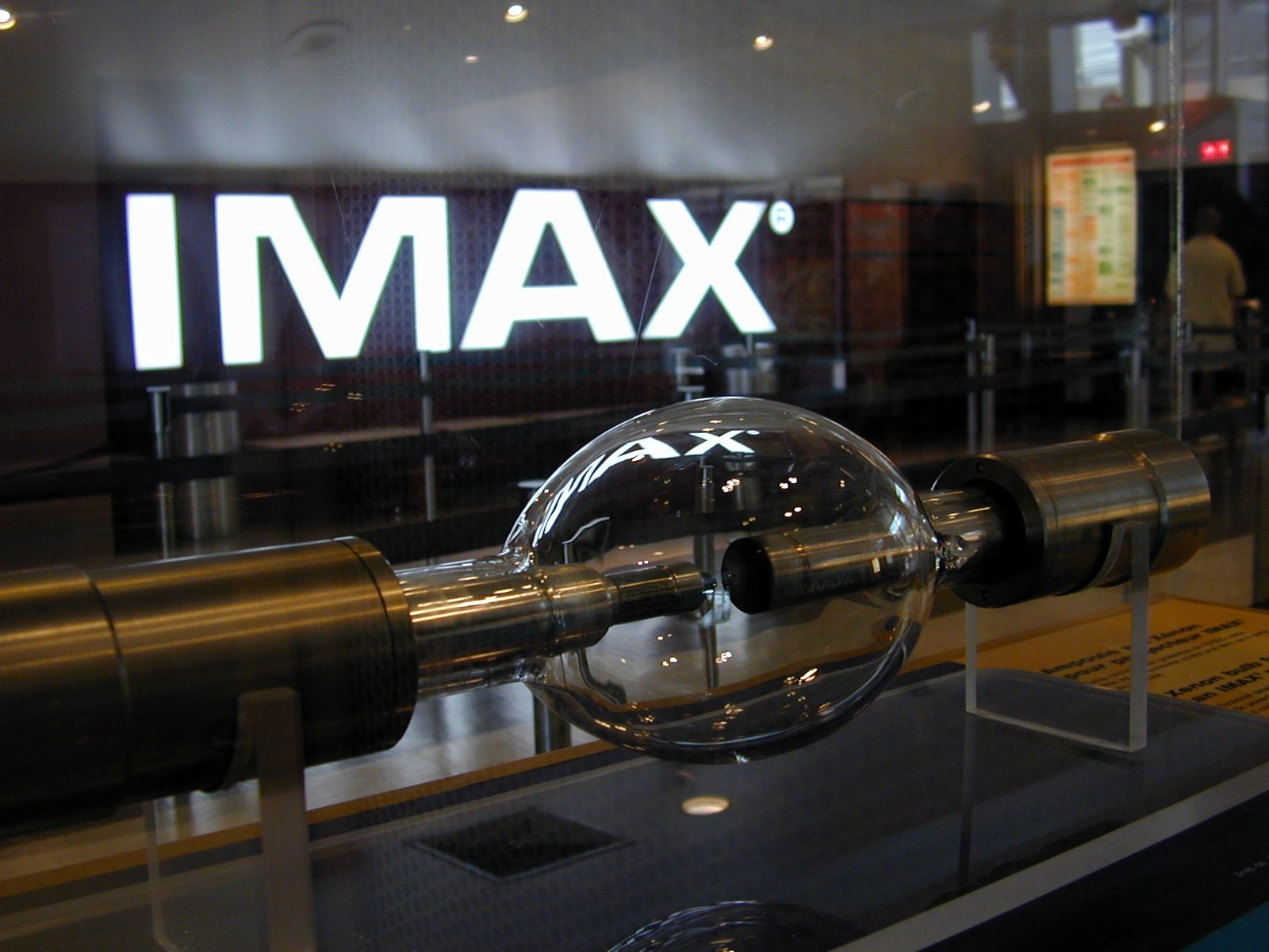 15kW_Xenon_IMAX_projector_lamp.jpg