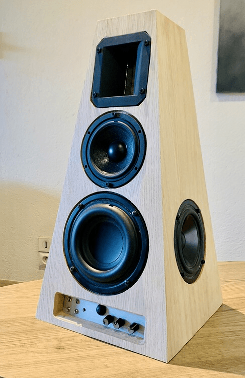 Diy boombox with best sale bass
