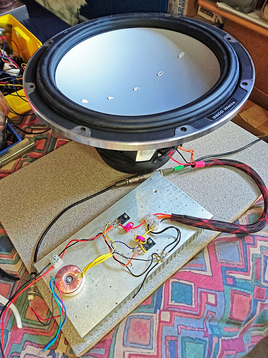 170412-susan-dmos-power-stage-test-300x150-heatsink-bass-driver-2.jpg