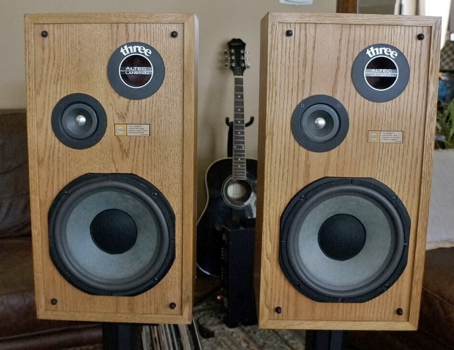 1892307-b6aba119-alteclansing-model-three-series-ii-speakers-543399162 2.jpg