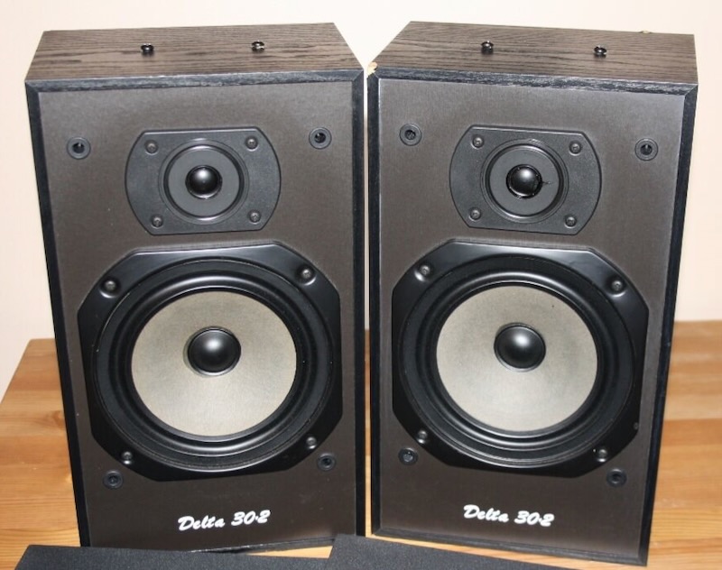 1927954-68791979-wharfedale-delta-302-speakers-3404249434.jpeg