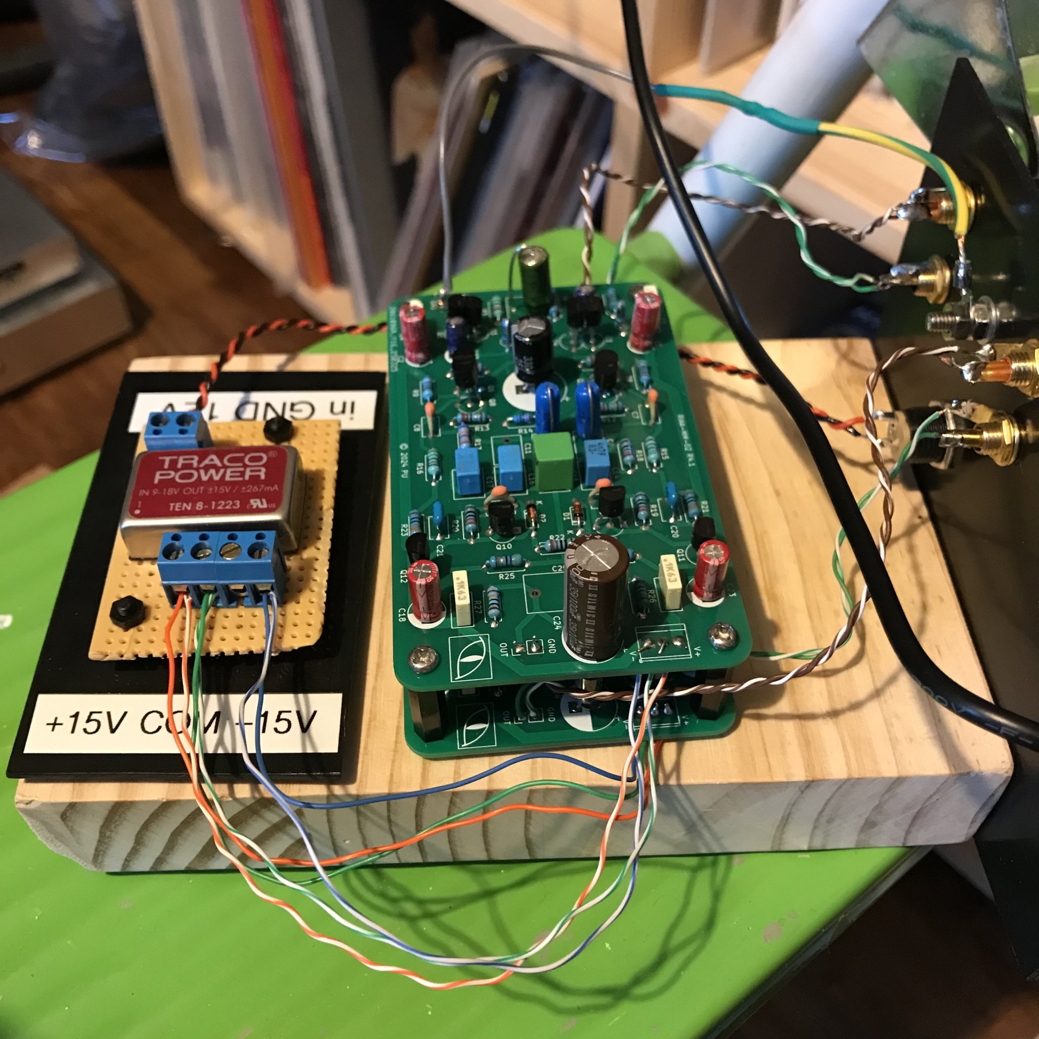 2-channel_phono.jpg
