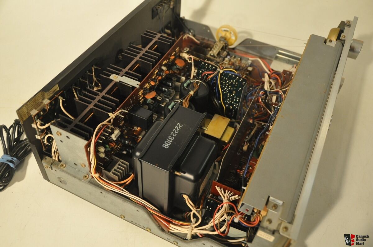 2092334-09d5ef7f-vintage-toshiba-sa7100-monster-receiver-excellent-condition.jpg