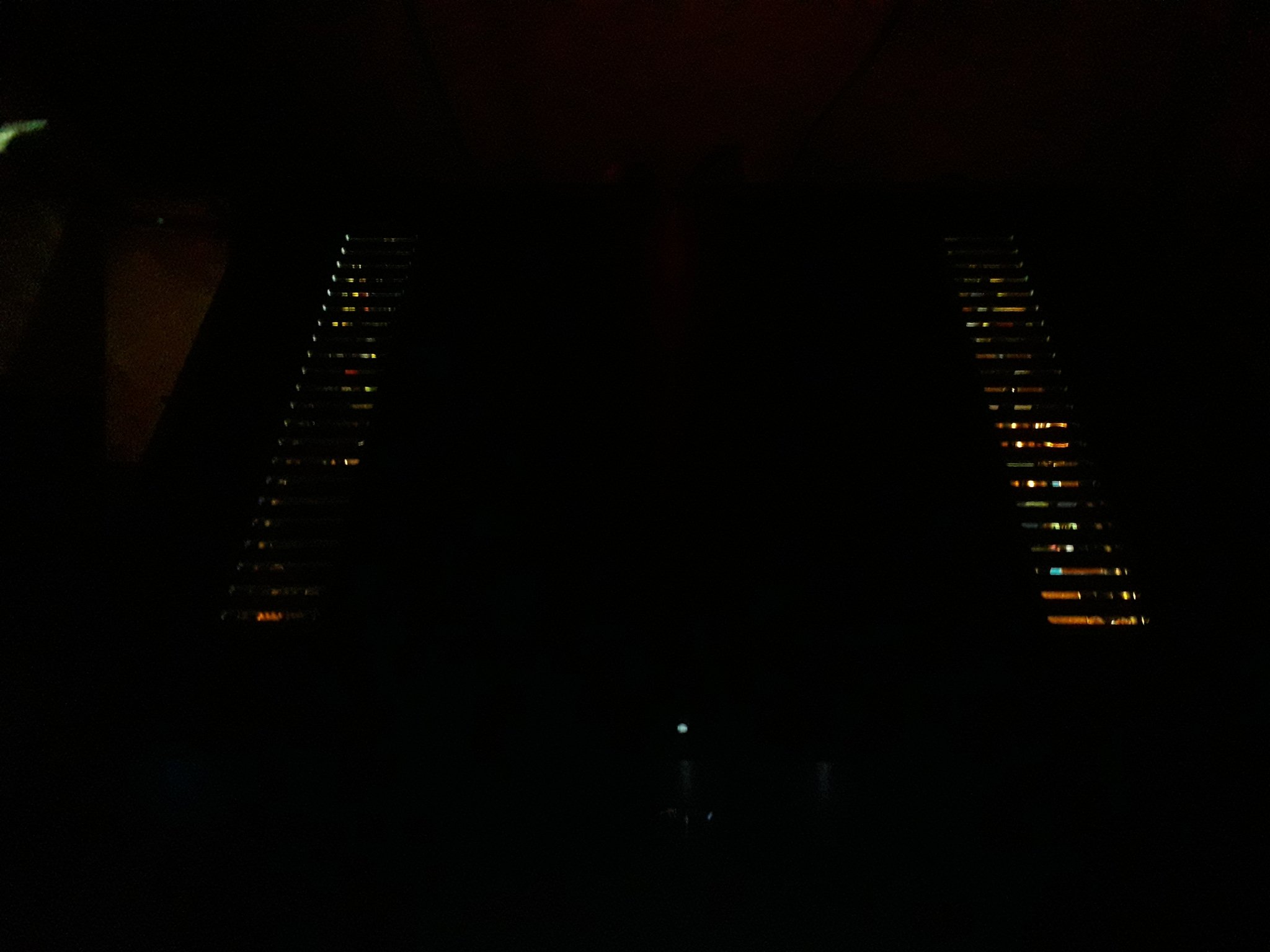 4 - Dans le noir.jpg