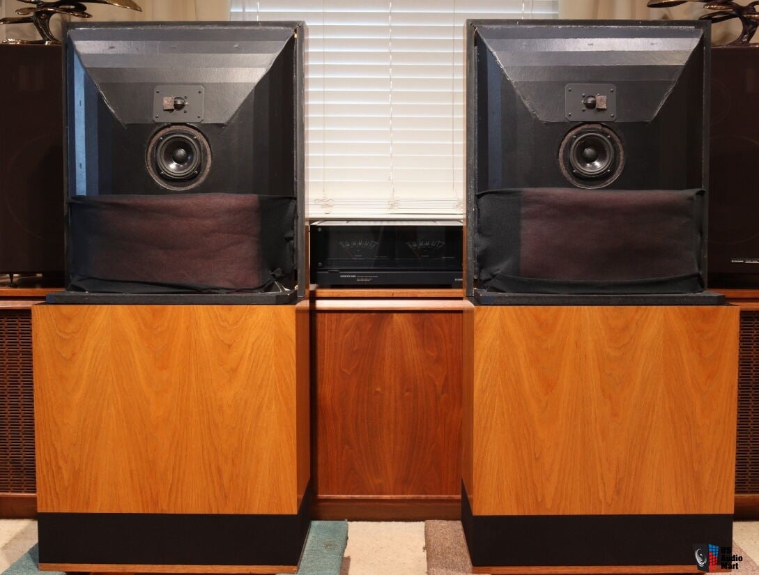 4709163-8213609f-snell-type-a-iii-speakers-1924408808.jpg
