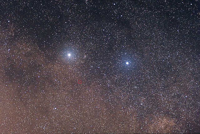 640px-Alpha,_Beta_and_Proxima_Centauri_10,000x(1).jpeg