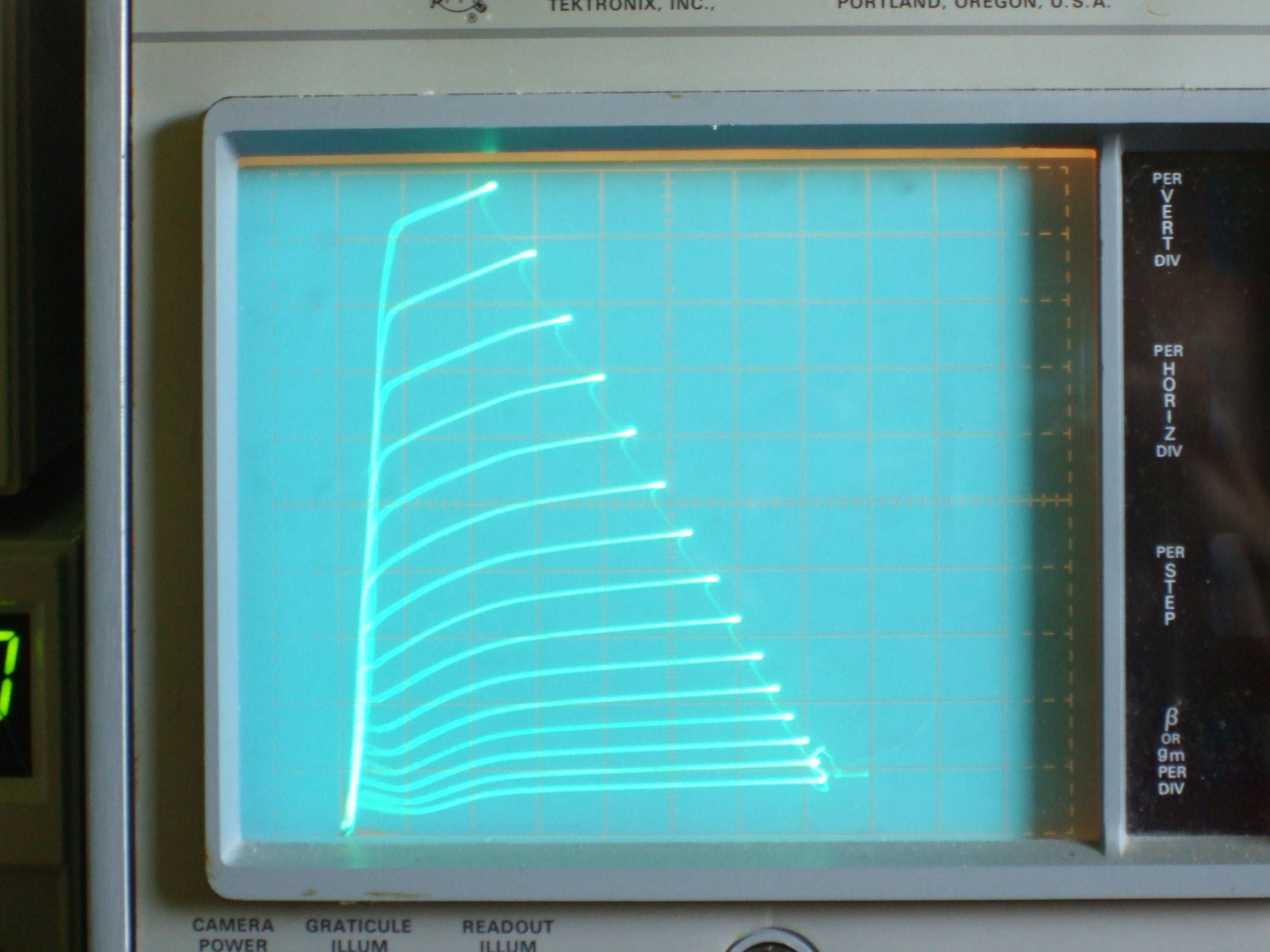 6EM5_RCA_50V_10mA_147V_1Vsteps.JPG