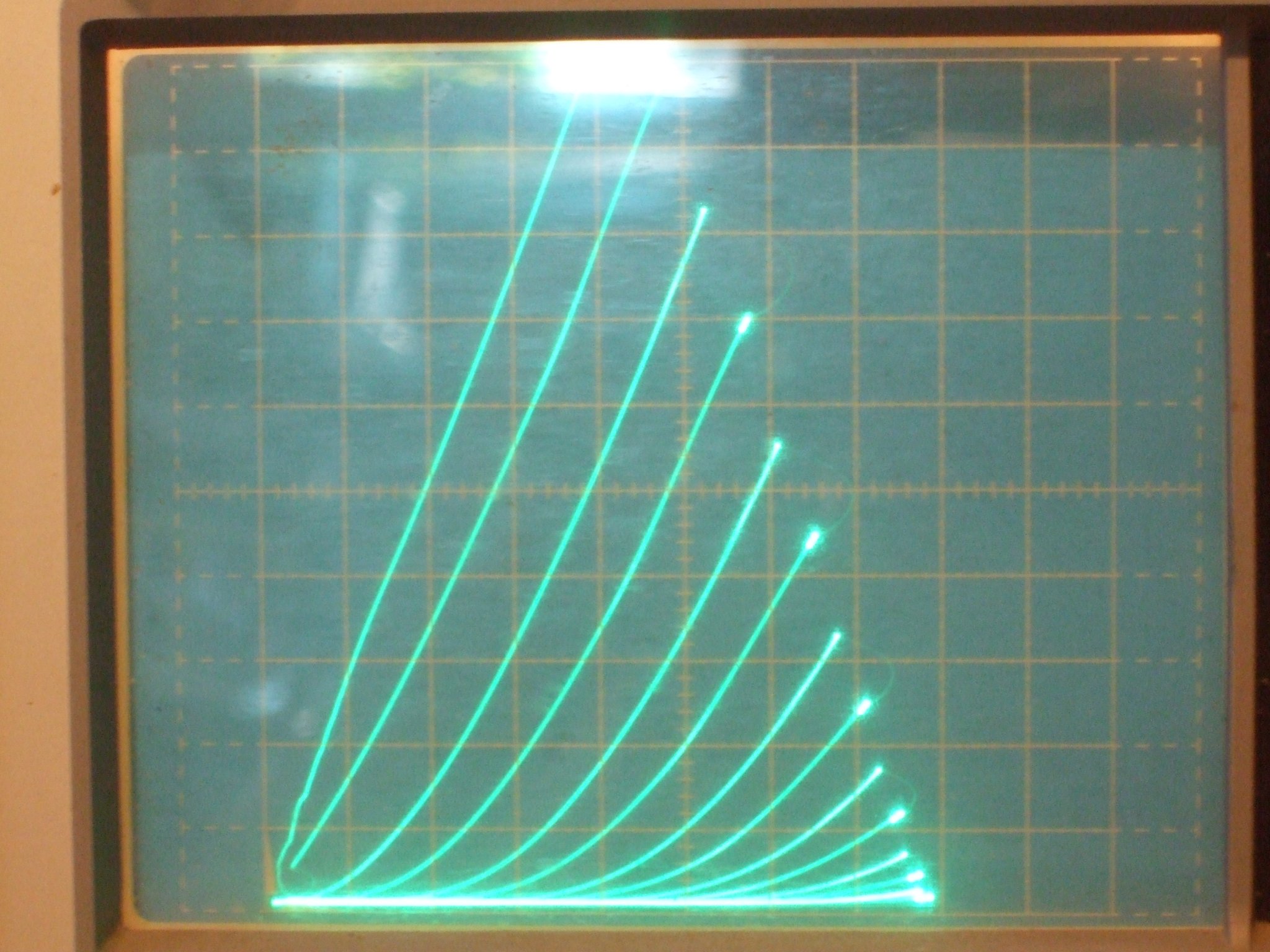 6EW6_T_50V_5mA_0p5Vstep.JPG