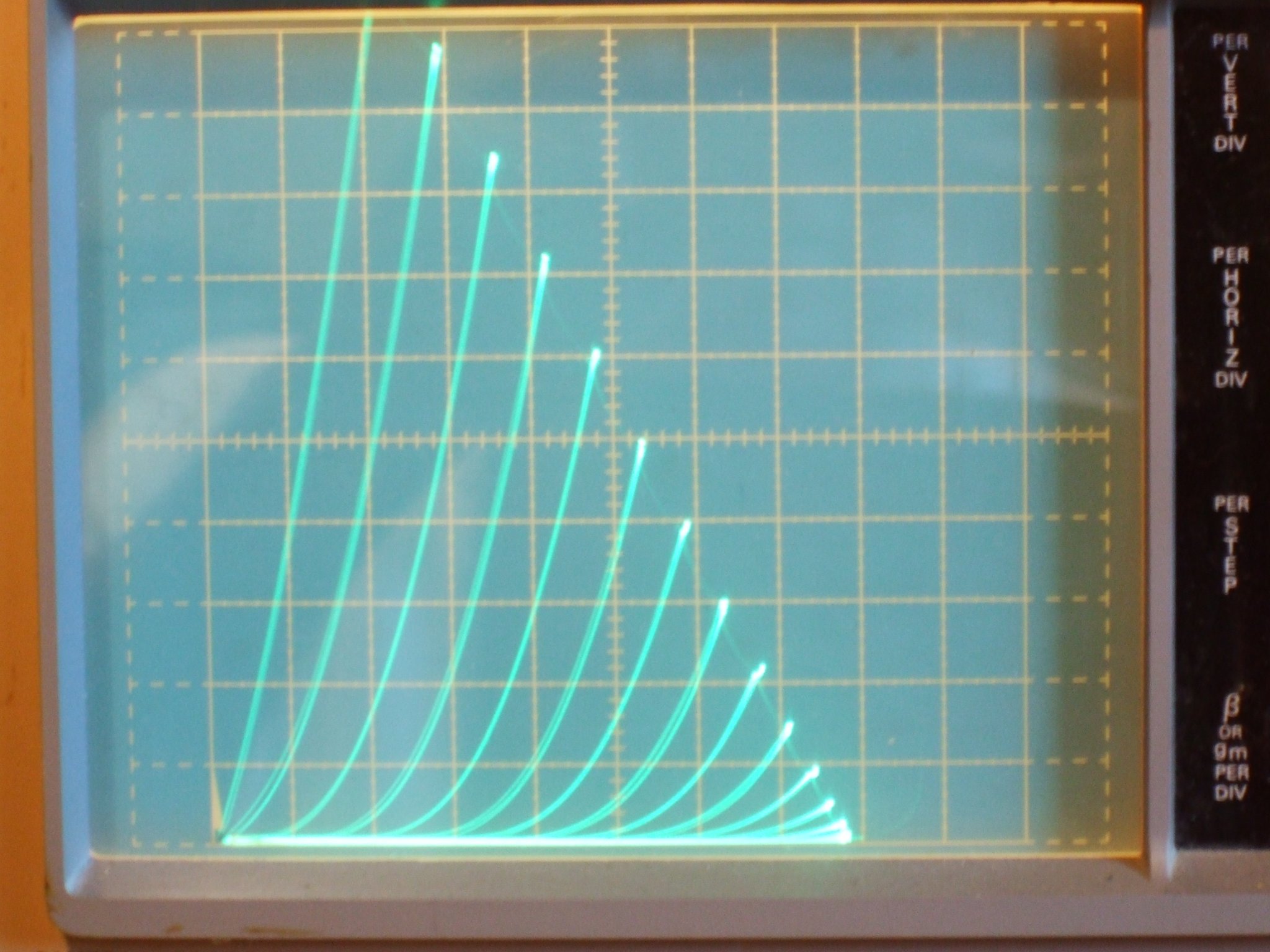 6KT8_Syl_2mA_50V_1Vsteps.JPG