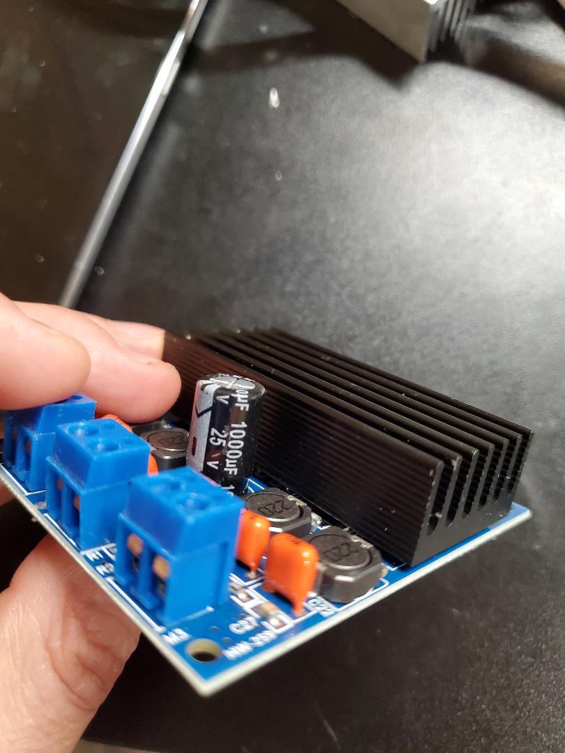 7492 25v cap.jpg