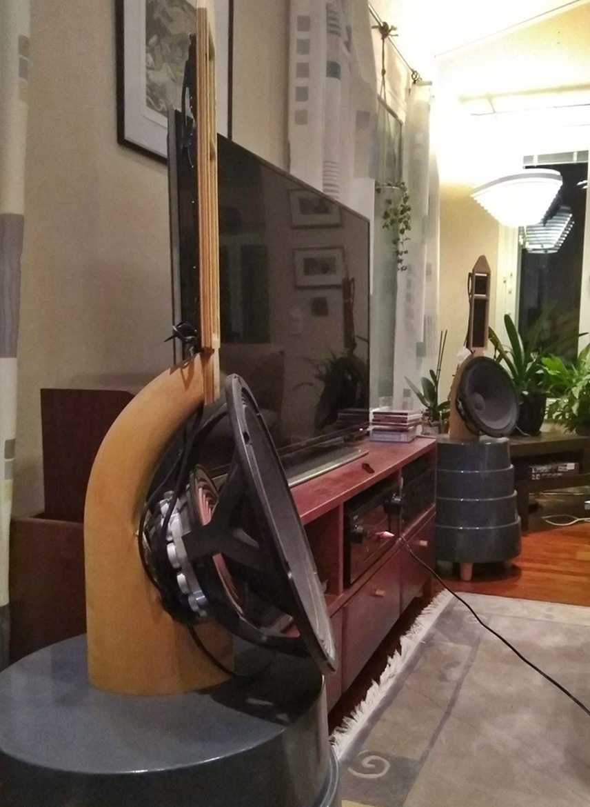 ainogneo83 sideview.jpg