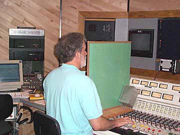 ambiophonics-on-a-desk-jpg.1051530