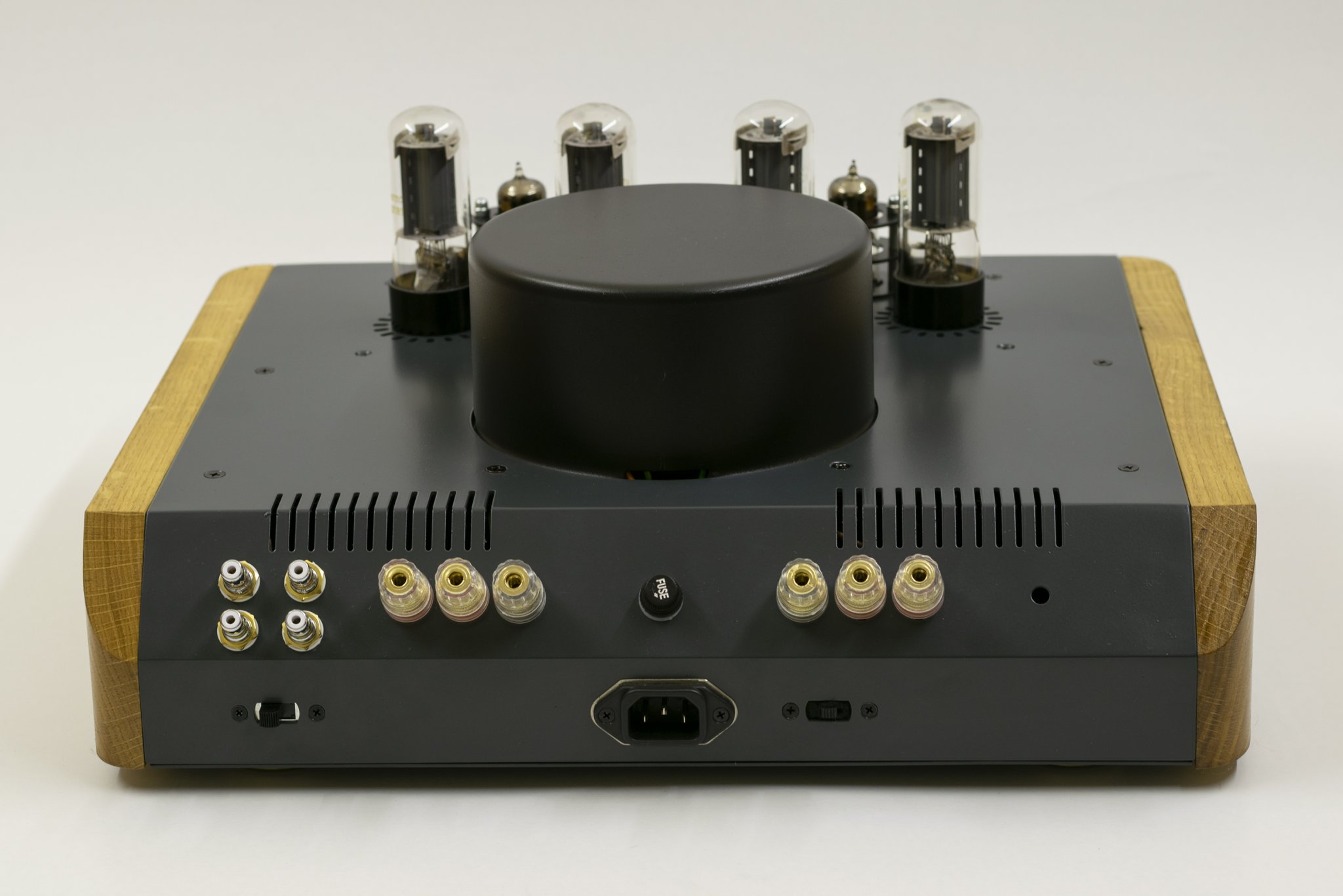 Amp03back.jpg