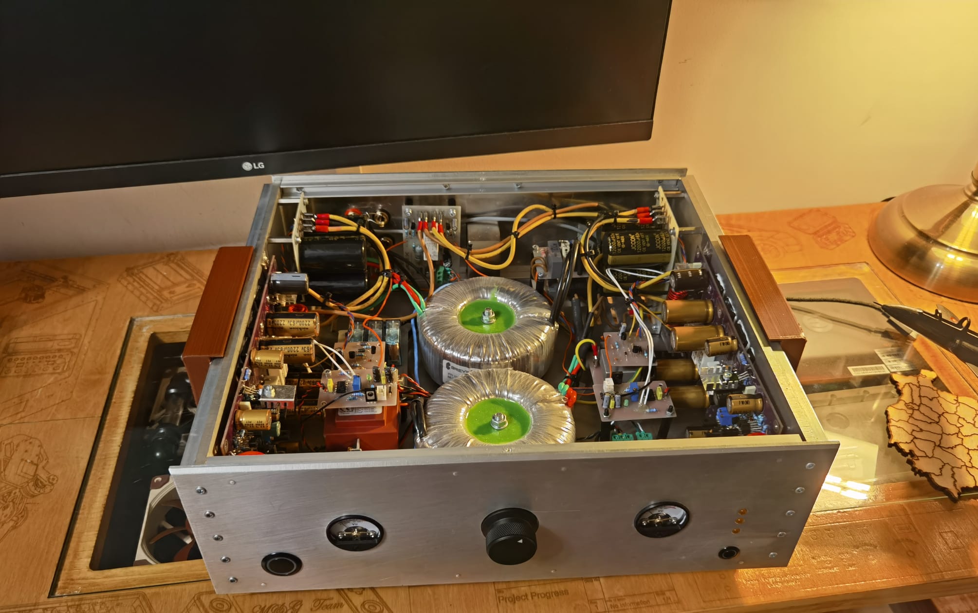 Amplifier_Apex_A40.jpg
