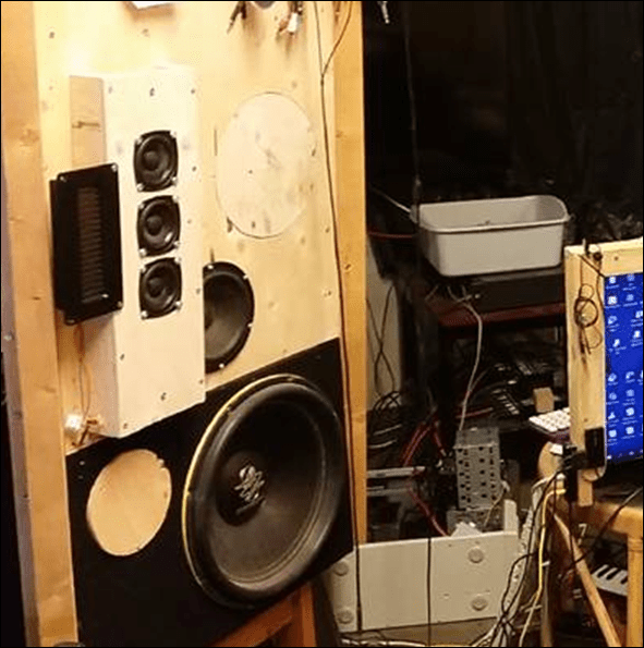 Array of PC83 plus ribbon tweeter.PNG