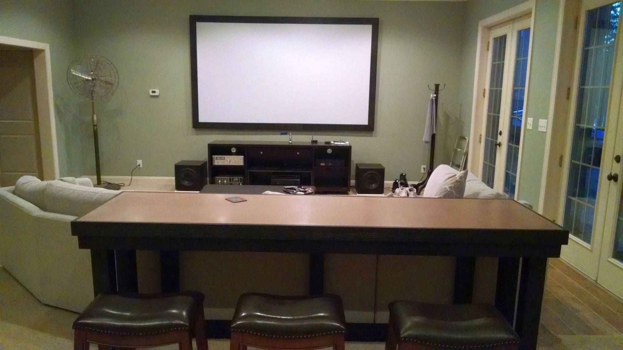 Bar 2.jpg