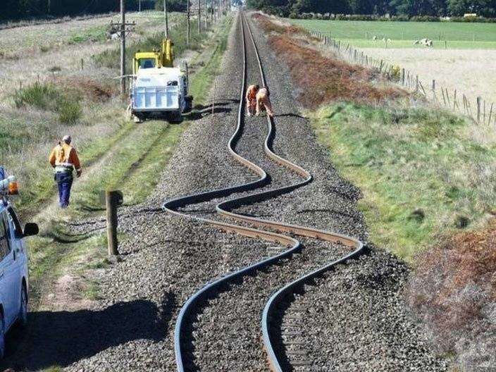 bendy_tracks.jpg