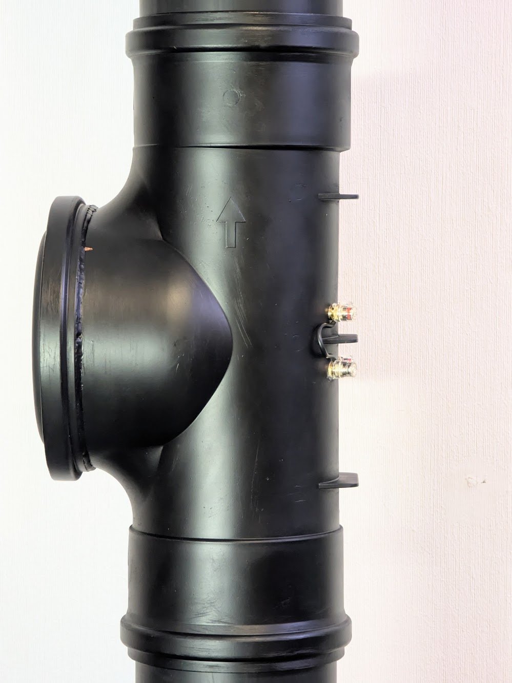 Binding posts 4.jpg