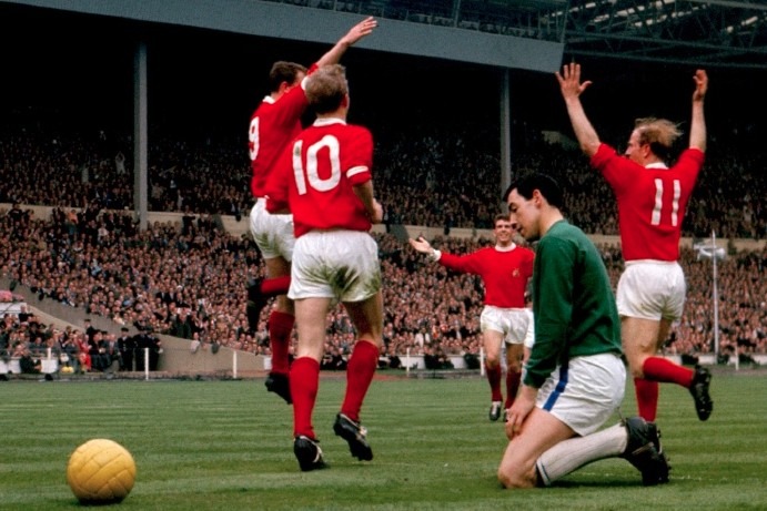 Bobby Charlton.jpg