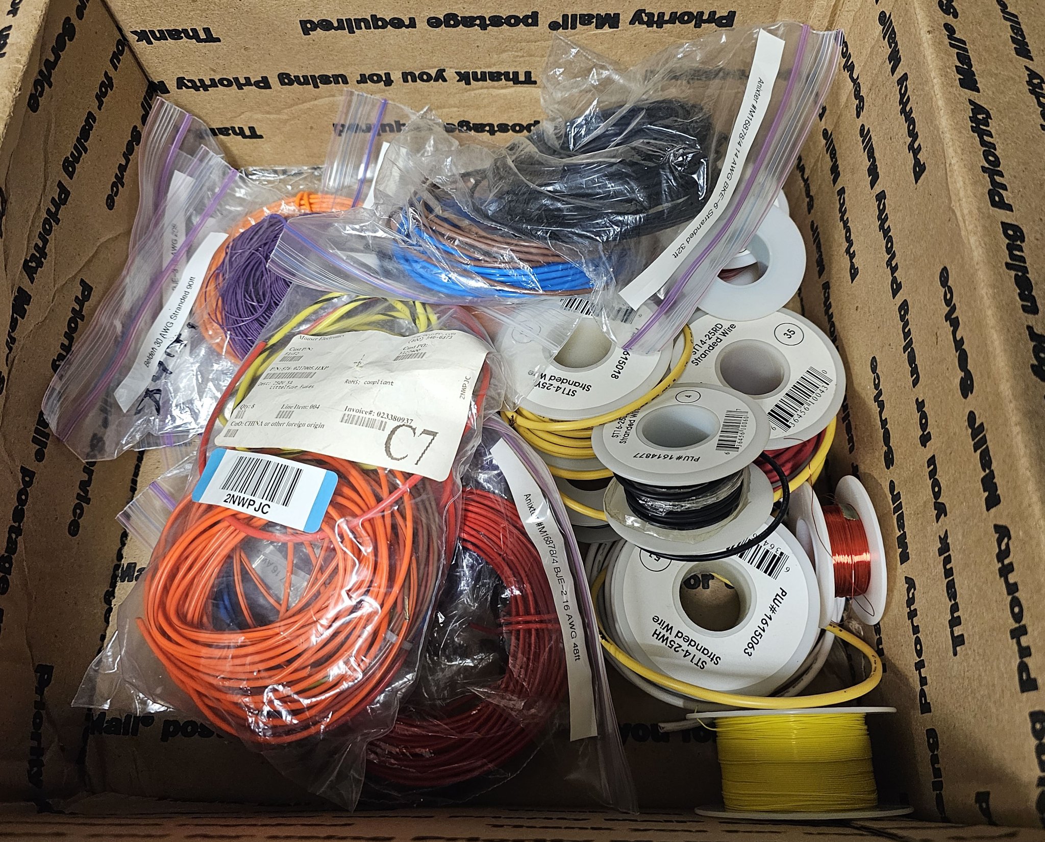 Box 01.jpg