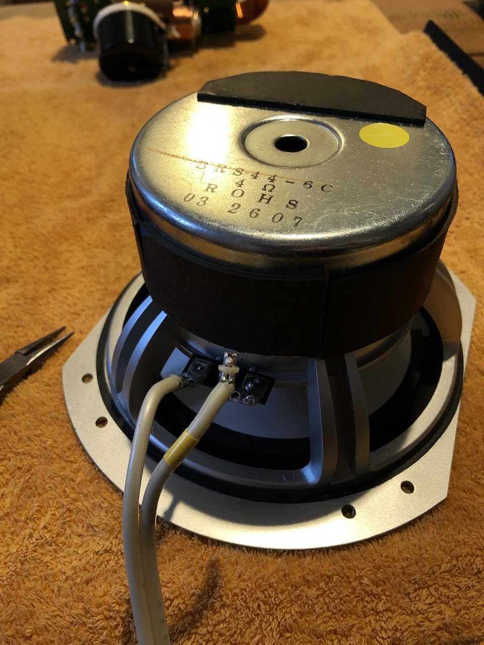 BRS44-6C woofer damping_01.jpg