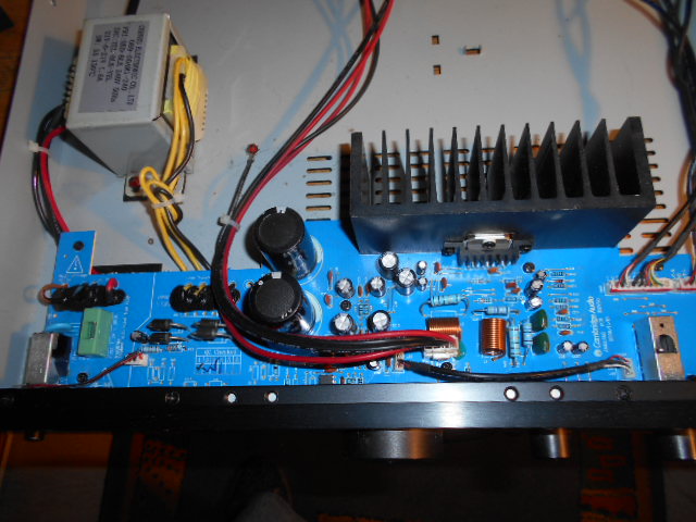 Cambridge Audio AM1 Topaz Guts.JPG