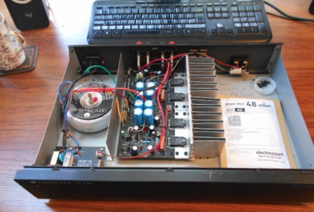 Cambridge Audio P500 Power Amplifier.jpg