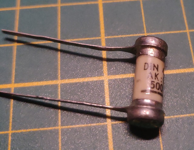 capacitor.jpg