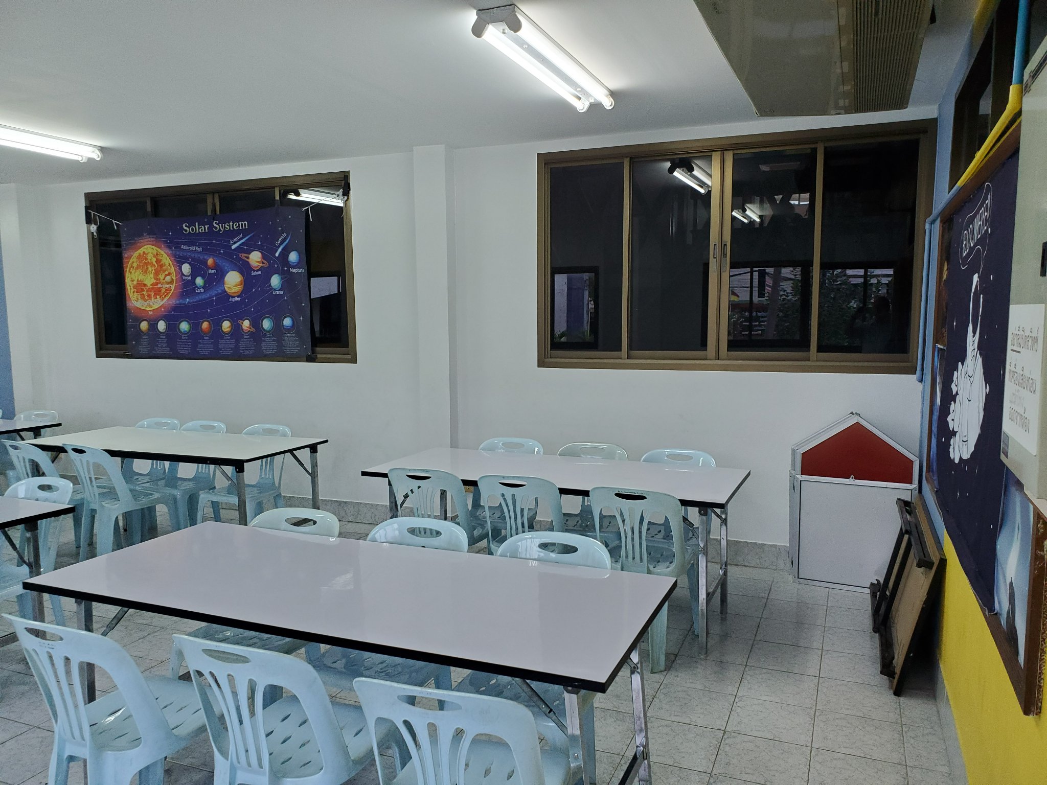 classroom-2.jpg