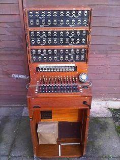 d7cce755d07d13bb61156455b33d48e6--telephone-exchange.jpg