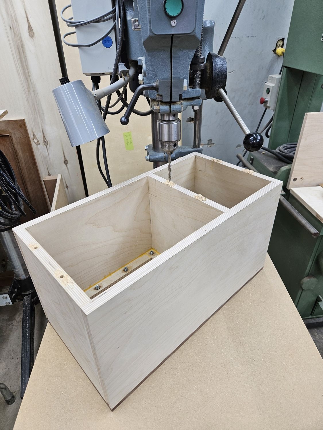 dowels for baffle 1.jpg