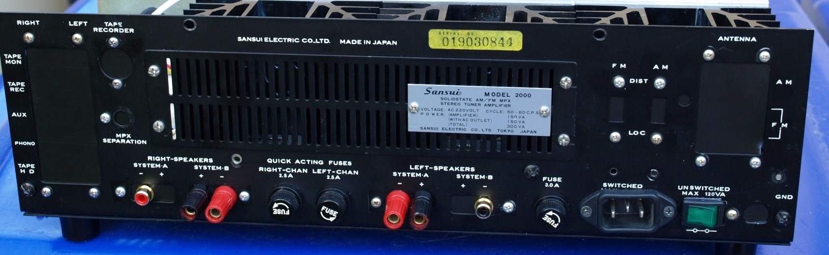 DX HRII Amplifier Back A.jpg