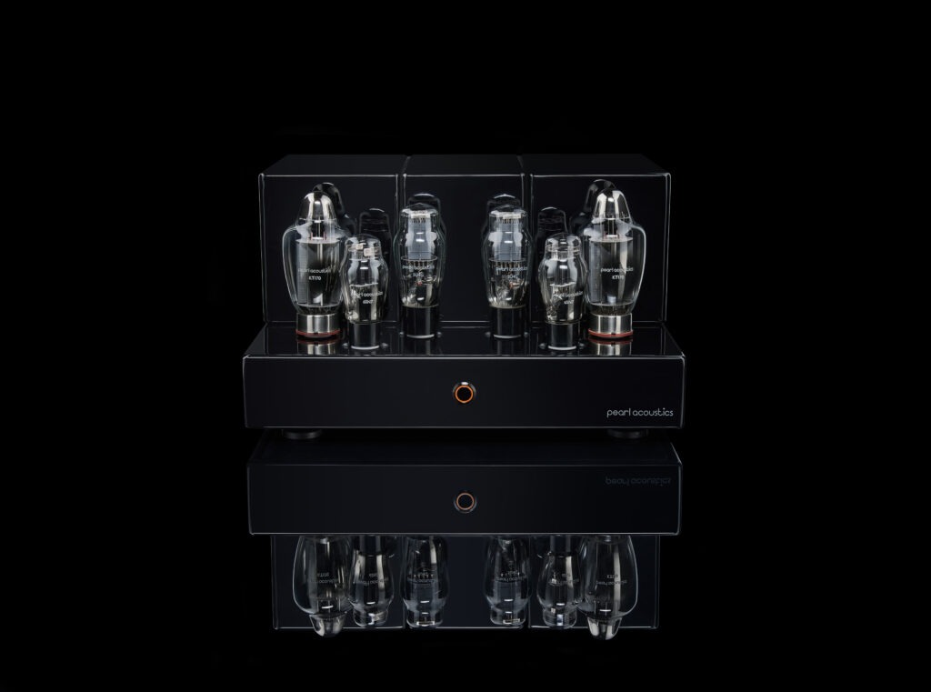 EA_Pearl-Acoustics-Amp_front_final-AW_small-1024x761.jpg