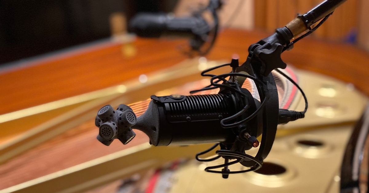 Ed-Kornhauser-Journal-GallerySpatial-Mic-Dante-Grand-Piano.jpg