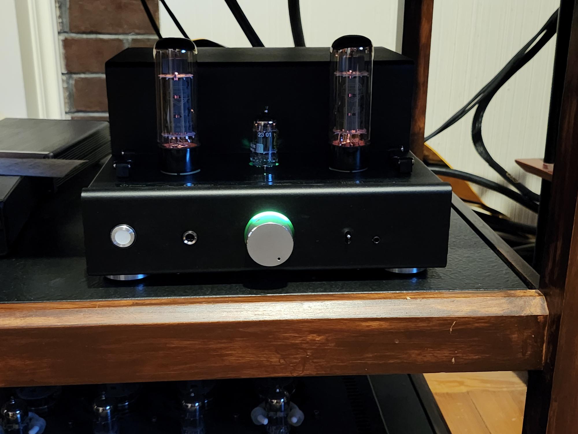 elekit840021125.jpg