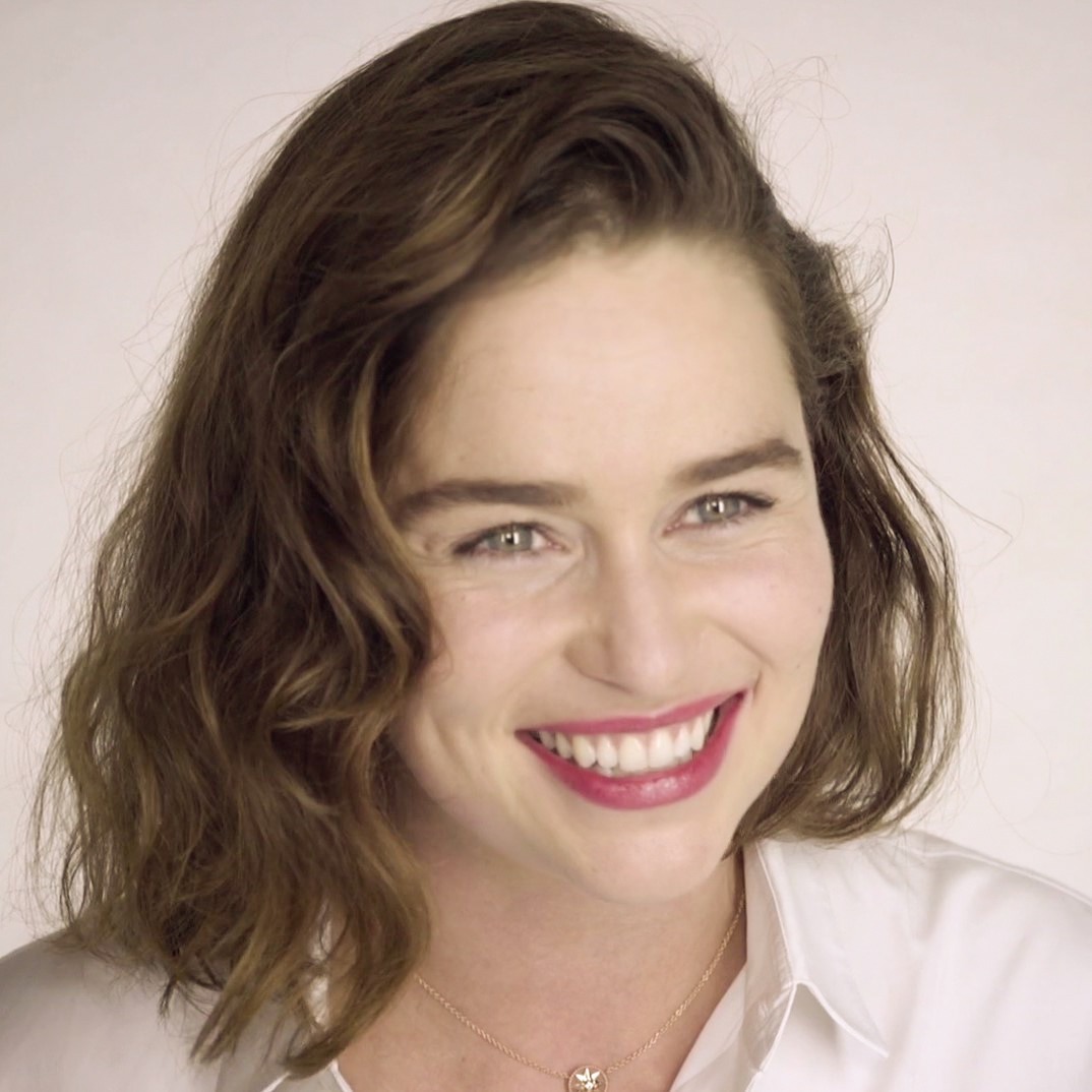 Emilia_Clarke_Dior_Rose_des_Vents.jpg
