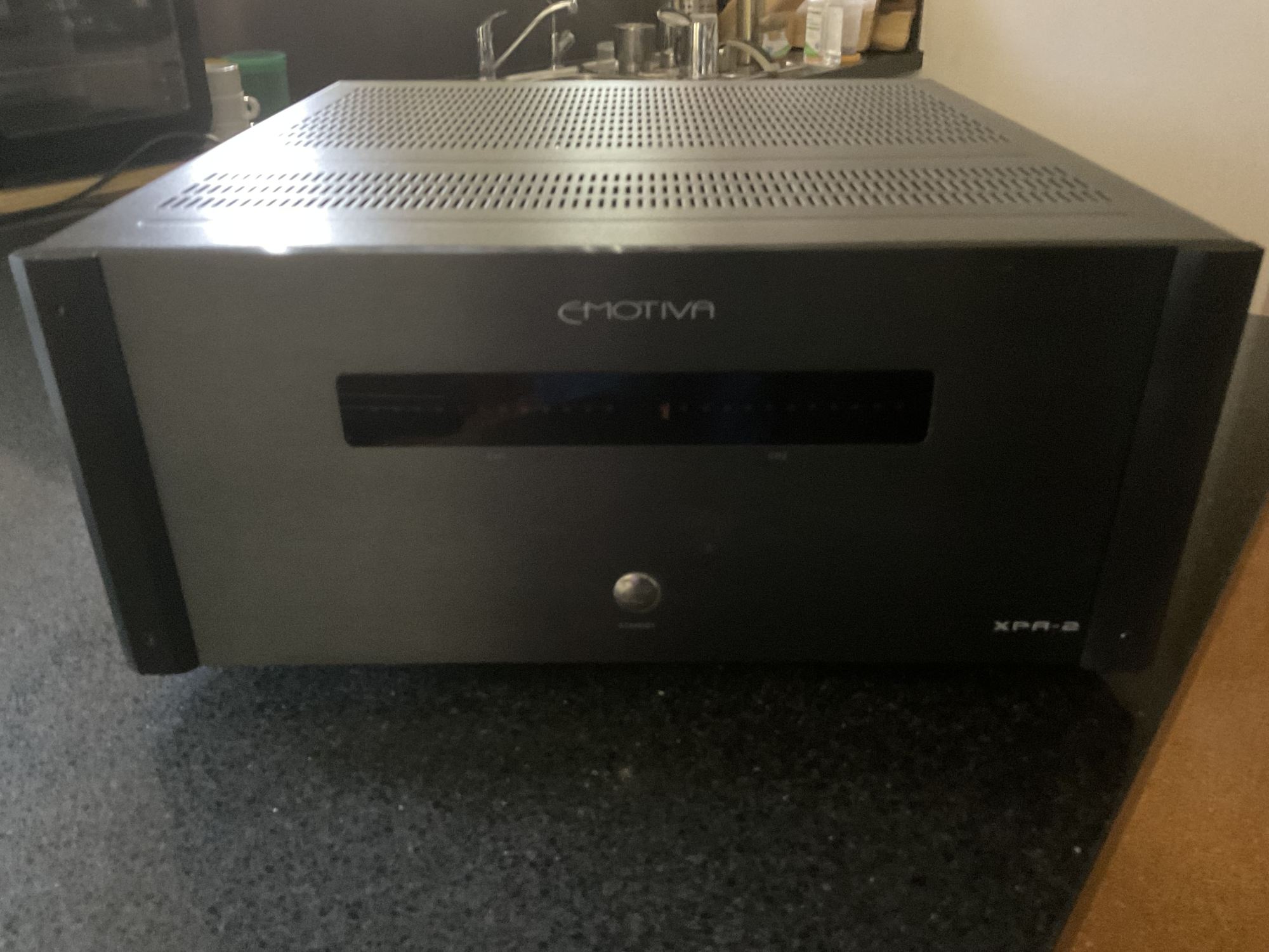 Emotiva XPA-2 front panel.jpeg