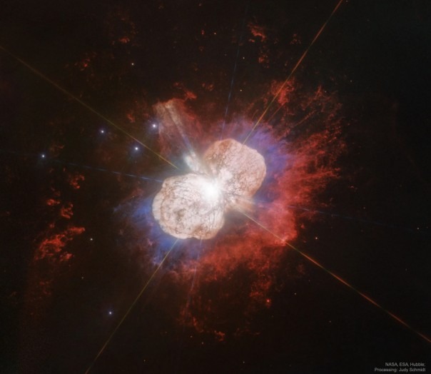 Eta Carinae Nebula and Weigelt BlobsNASA.jpg